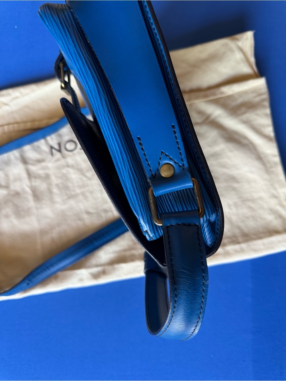 Louis Vuitton Cobalt Blue Epi Leather Shoulder Bag - Picture 6 of 13